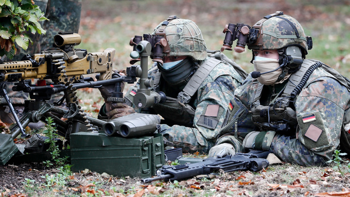 ФРГ хочет потратить свыше 3 миллиардов евро на закупку оружия