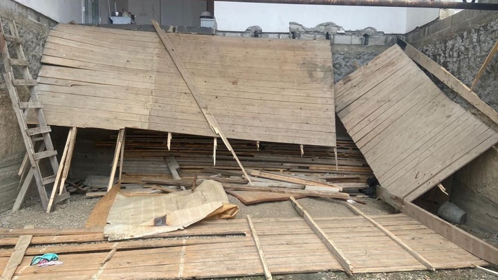 После обрушения балкона на похоронах в Чечне госпитализированы 43 человека