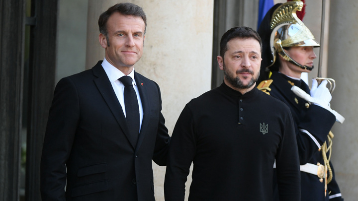Макрон примет Зеленского в Париже 17 ноября