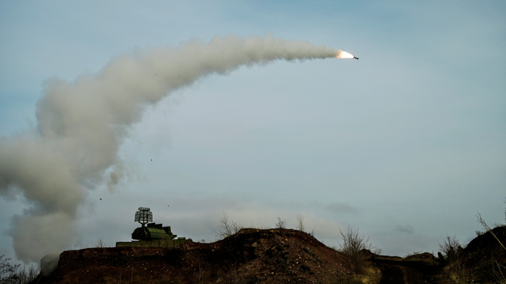 ПВО сбила третий беспилотник, летевший на Москву