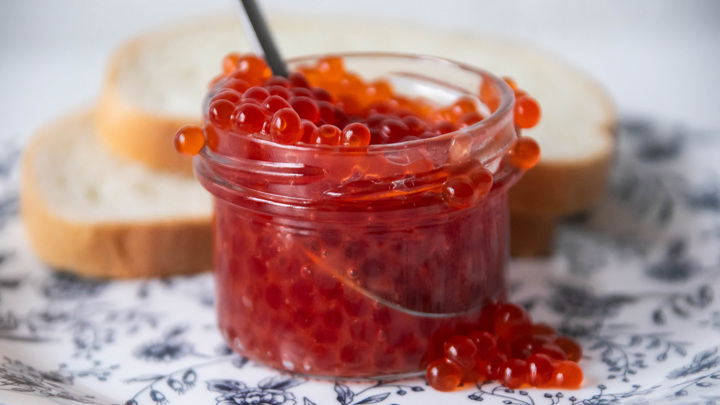 Шестаков: в России произведут на 35% больше красной икры, чем в 2024 году