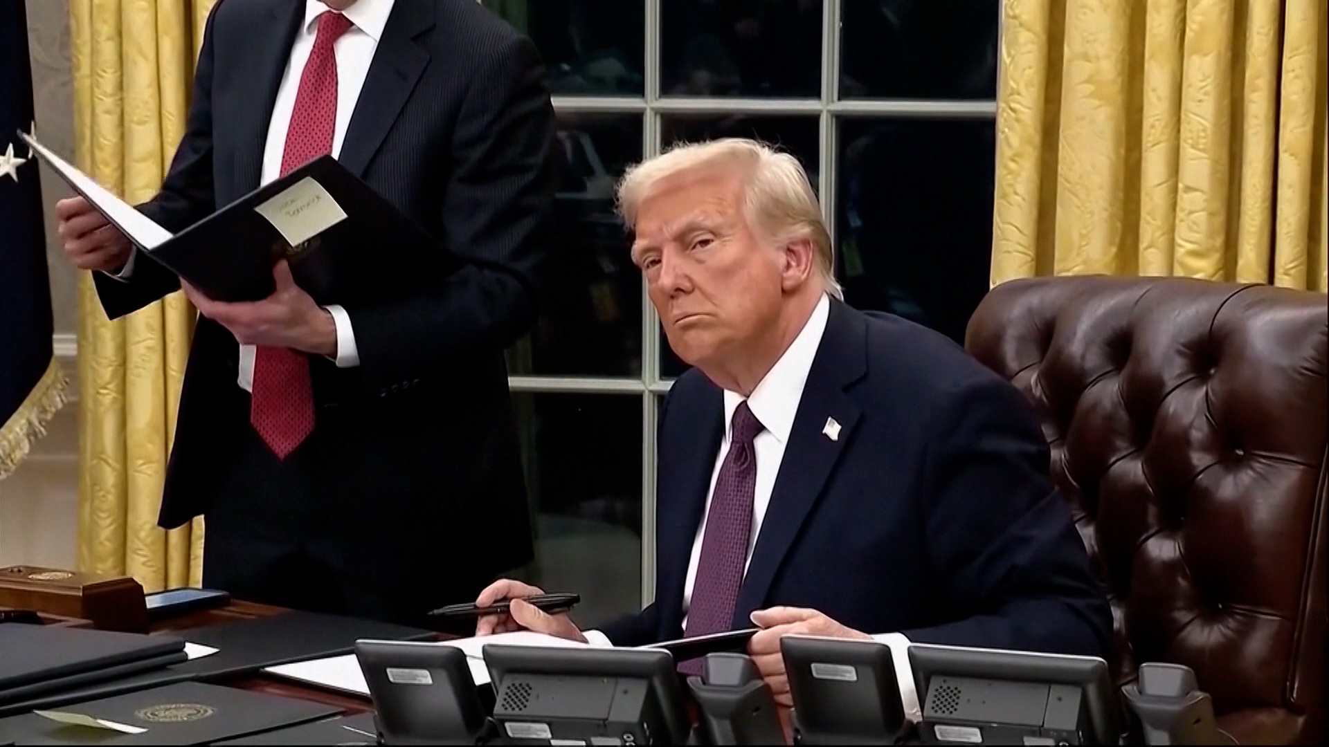 Историк Сидоров: Трамп намекает на выход США из трансатлантических отношений