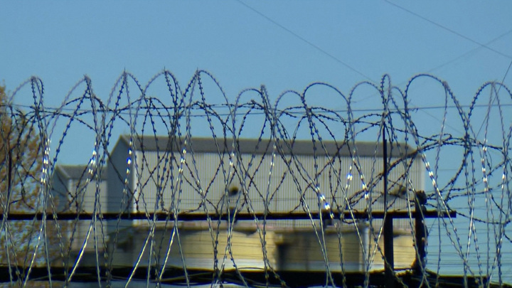 Жителя Херсонской области приговорили к 19 годам за экстремистские граффити