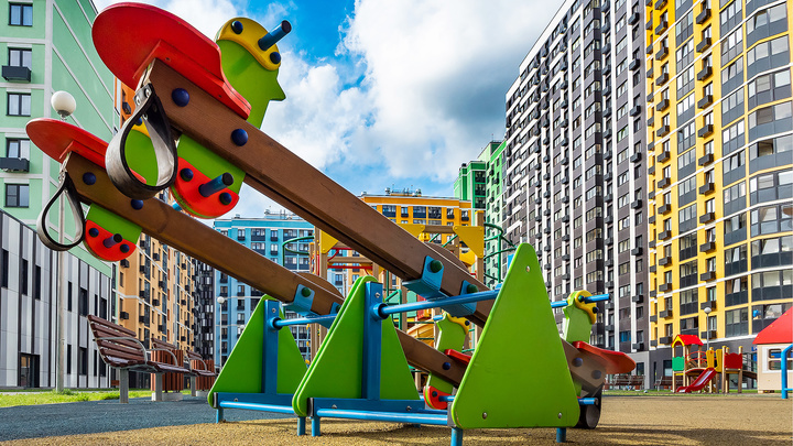 Путин: российским властям еще нужно поработать над льготной семейной ипотекой