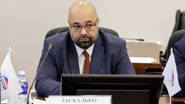 Задержанный министр строительства и ЖКХ Красноярского края уволен