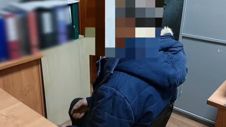 В Ейске задержан мужчина, повредивший Доску почёта