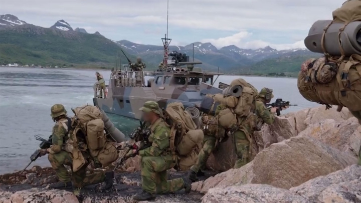 Bloomberg: Дания намерена проводить в Гренландии круглогодичные учения