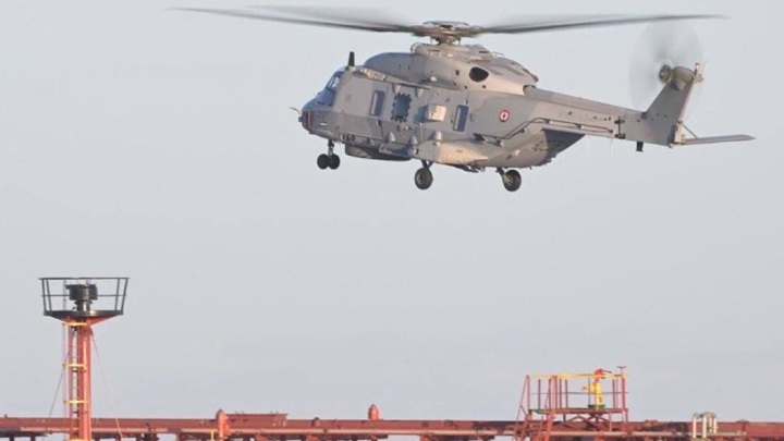 Весь экипаж задержанного Францией танкера Grinch состоит из граждан Индии