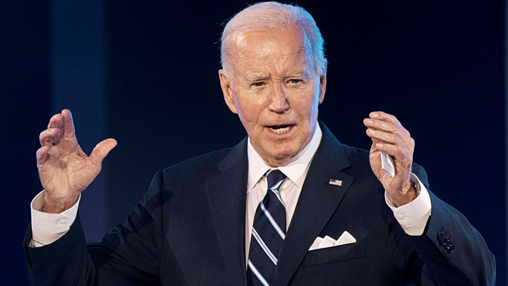 После ухода с поста президента США Байден оставил себе только два подарка