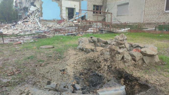 Жилой дом в Сватово разрушен после обстрела ВСУ