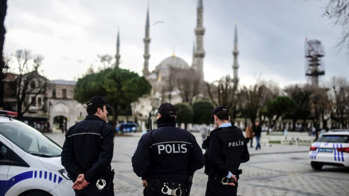 Полиция Турции задержала человека, оставившего бомбу в центре Стамбула