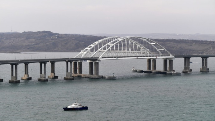 По Крымскому мосту начато автомобильное движение