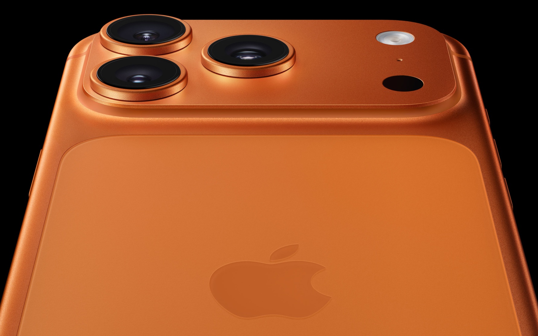 Будущим iPhone пророчат корпус из титана или жидкого металла Будущим iPhone пророчат корпус из титана или жидкого металла