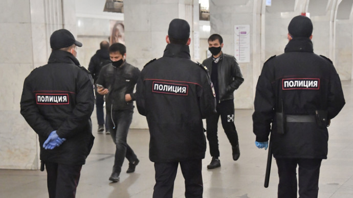 В метро Москвы и Минска усилили меры безопасности
