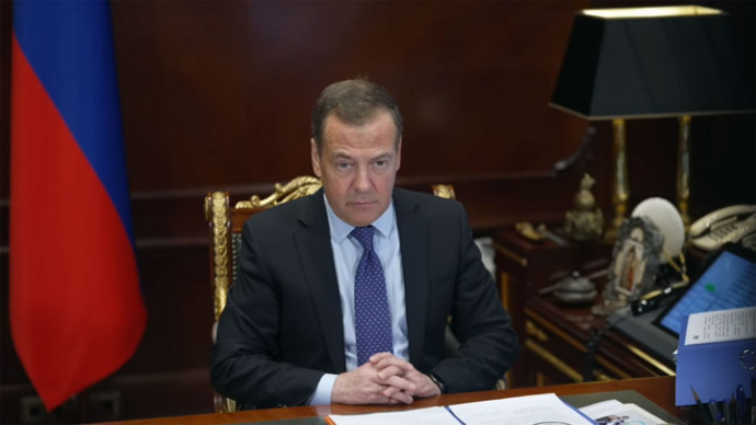 Медведев выразил соболезнования в связи со смертью Ширвиндта