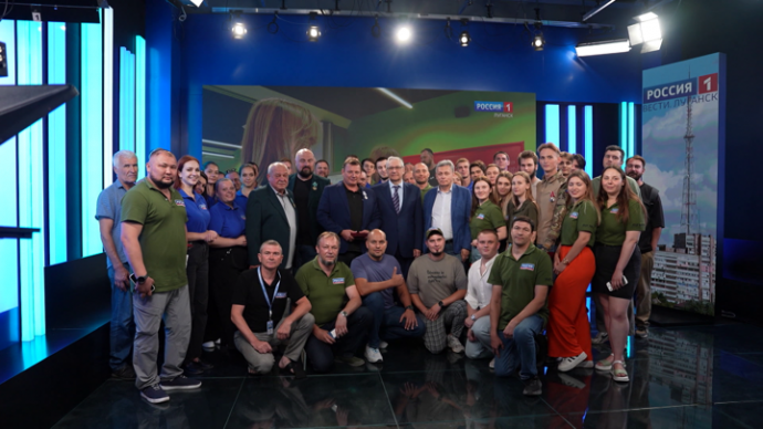 Сотрудникам ГТРК "Луганск" вручили государственные награды за мужество и отвагу - Новости на Вести.ru