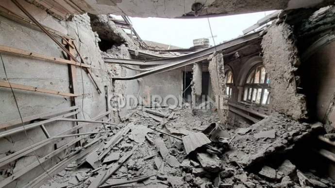В результате обстрела ВСУ в Горловке разрушена гостиница