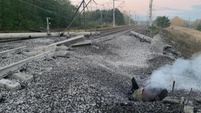 Обломки сбитой ракеты повредили железную дорогу под Белгородом