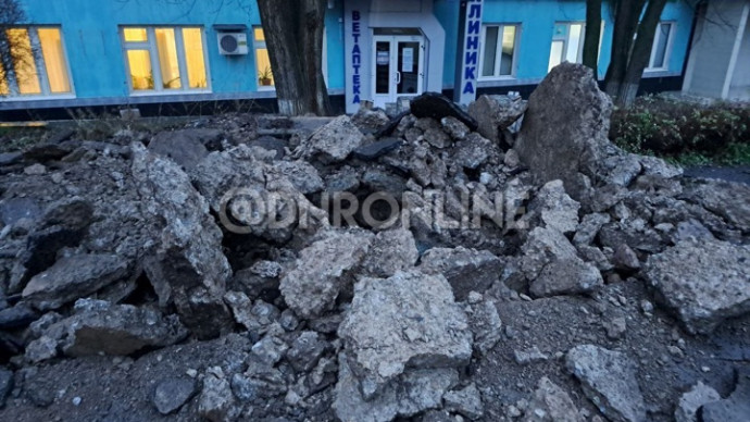 Не менее 10 взрывов прогремело в центре Донецка