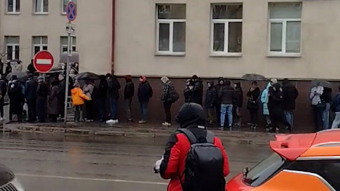 Москвичи массово сдают свою кровь для пострадавших в теракте