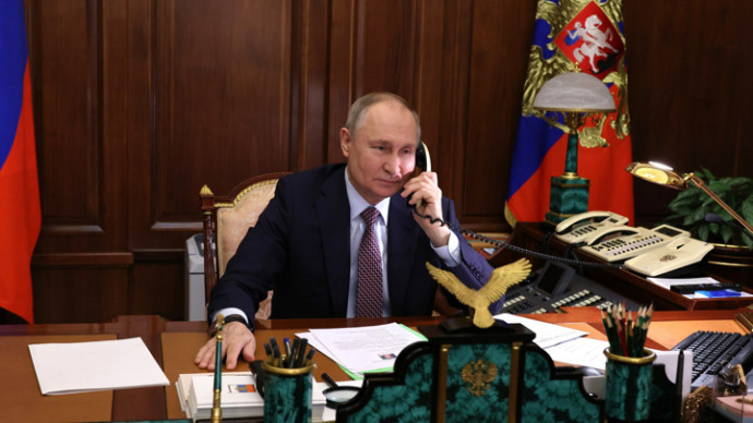 Ушаков: Путин и Трамп обменялись поздравлением с 80-летием Победы - Новости на Вести.ru