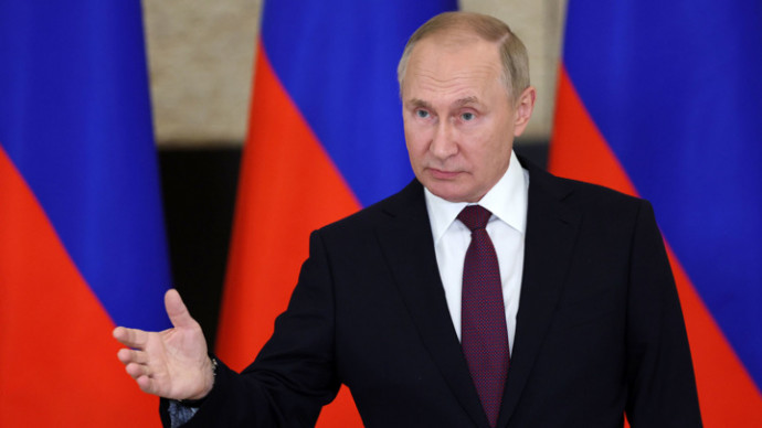 Путин продлил продовольственное эмбарго